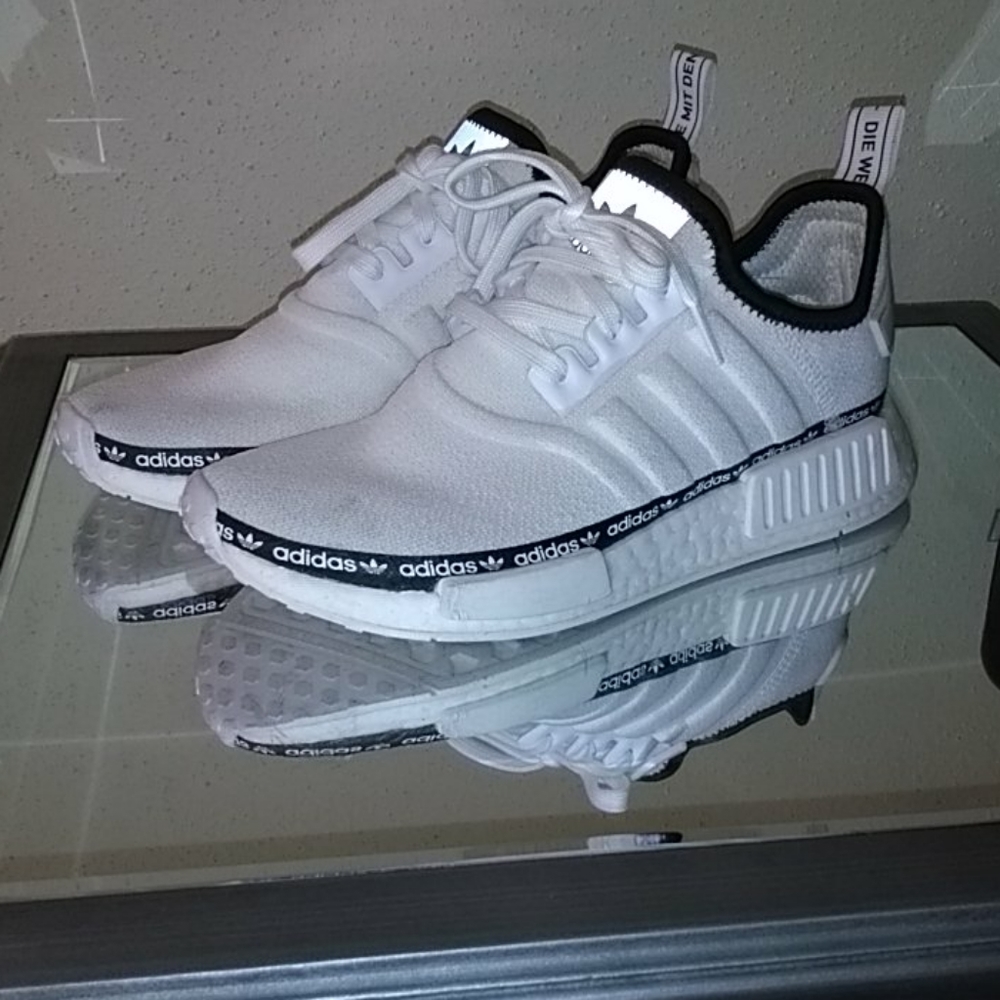 Adidas Sneakers